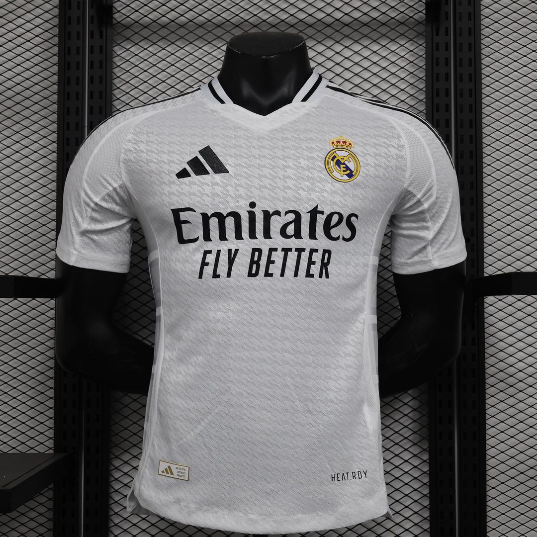 Real deals Madrid player jersey